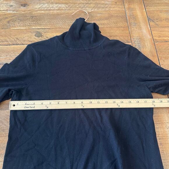 Chicos size 1 black turtleneck soft long sleeve sweater - Picture 5 of 5